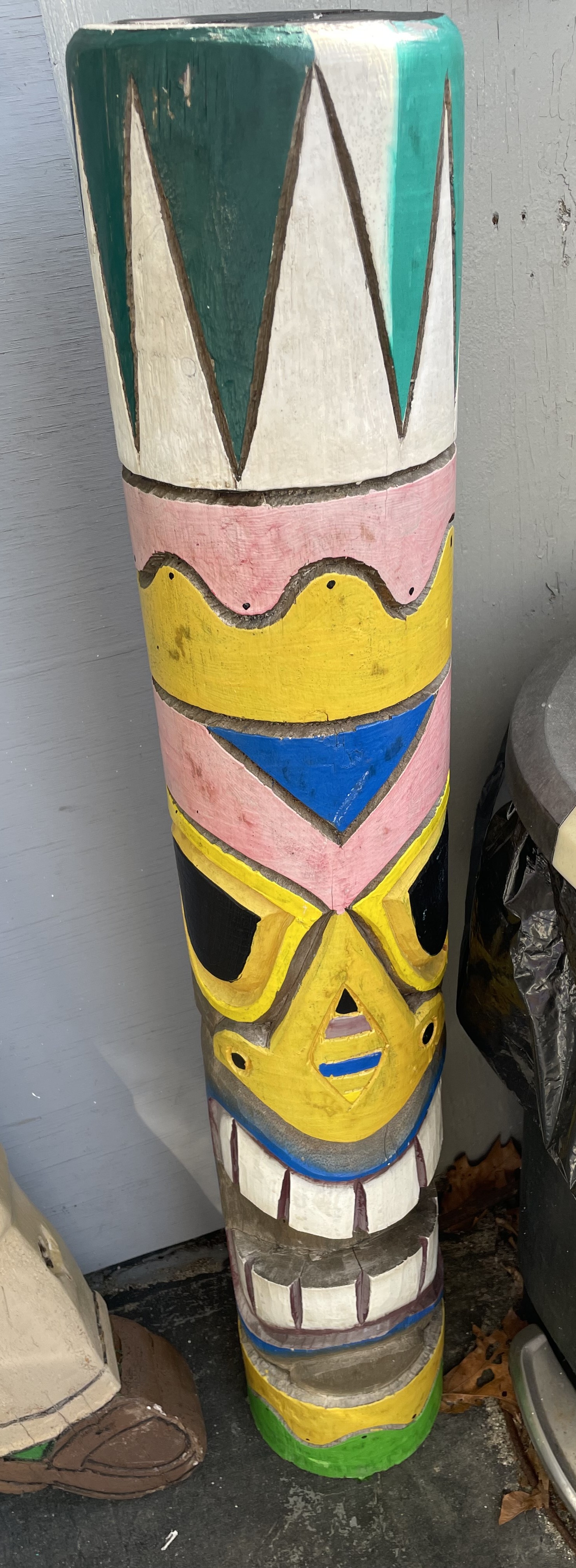 Tiki Pole before