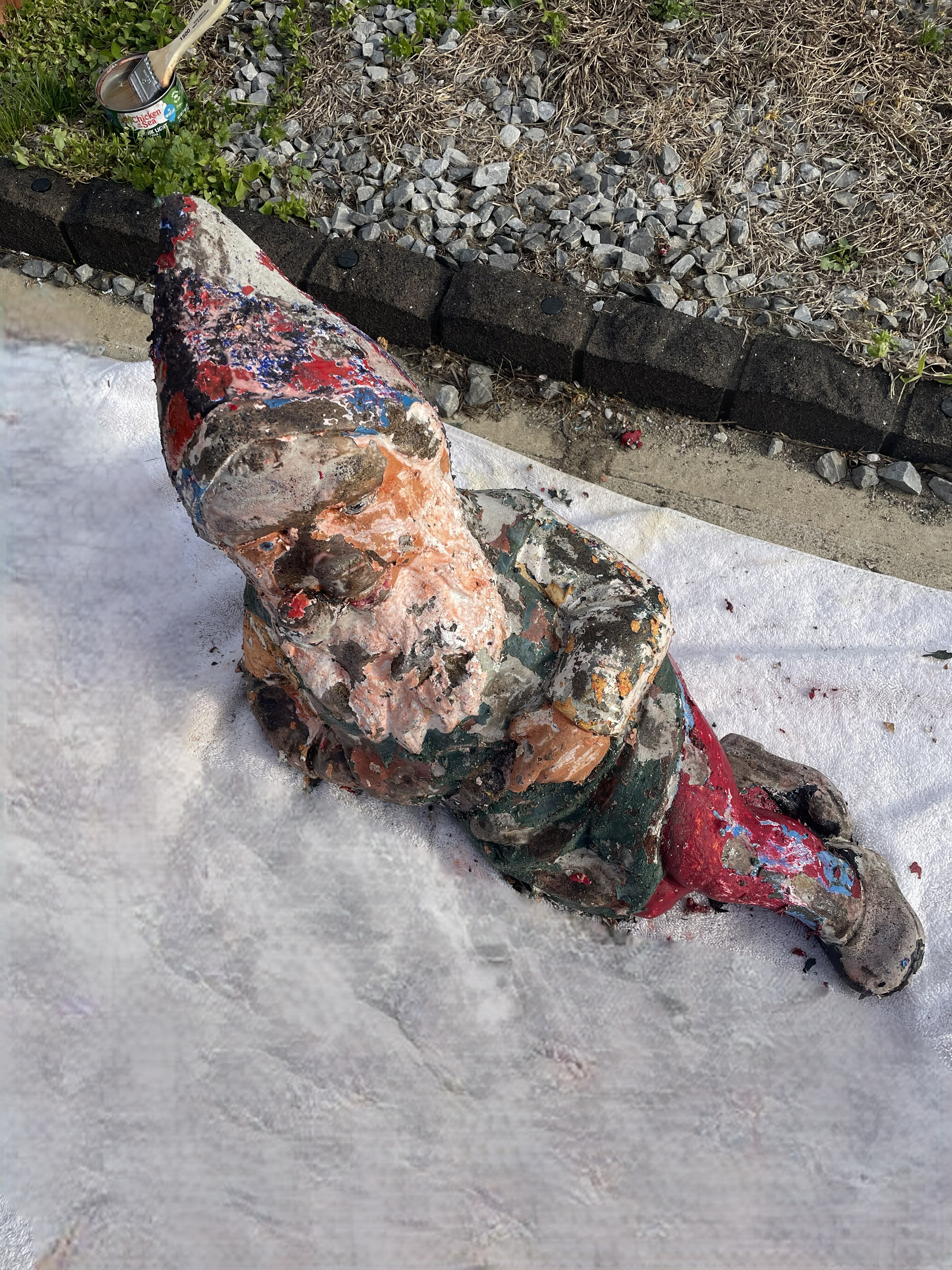 Lying Gnome before